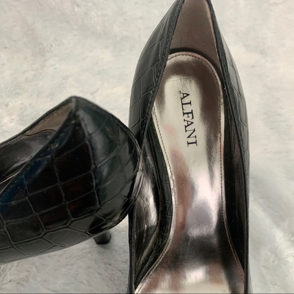 Alfani Black Faux Alligator Heels 6.5 - Picture 6 of 8